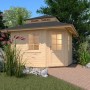 Unbehandeltes Weka Holz-Gartenhaus mit Zeltdach und Fenster im Garten.