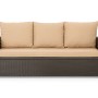 Beiges Gartenkissen-Set für 3-Sitzer Polyrattan-Gartensofa, bestehend aus Sitz- und Rückenkissen.