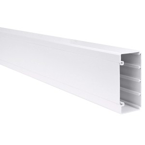 Weißer E2 Elektro Brüstungskanal aus PVC, 2000 mm lang, zur Installation von Elektroleitungen.