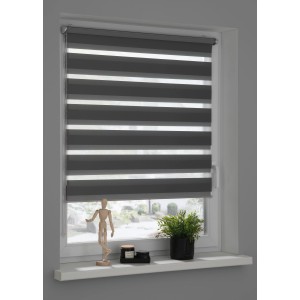 Graues Schöner Wohnen Doppelrollo Tilda, 45x150 cm, am Fenster mit Dekoration.
