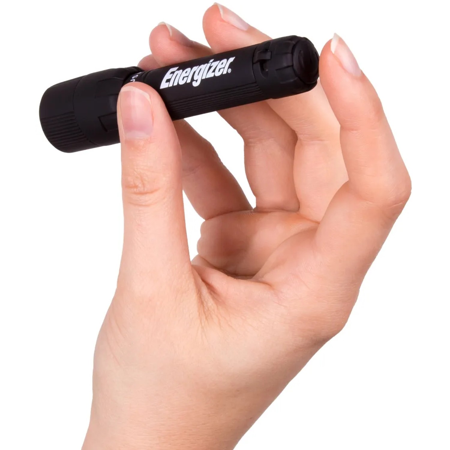 Schwarze Energizer X-Focus Taschenlampe in Hand, mit Strahlfokussierung und AAA Batterie.