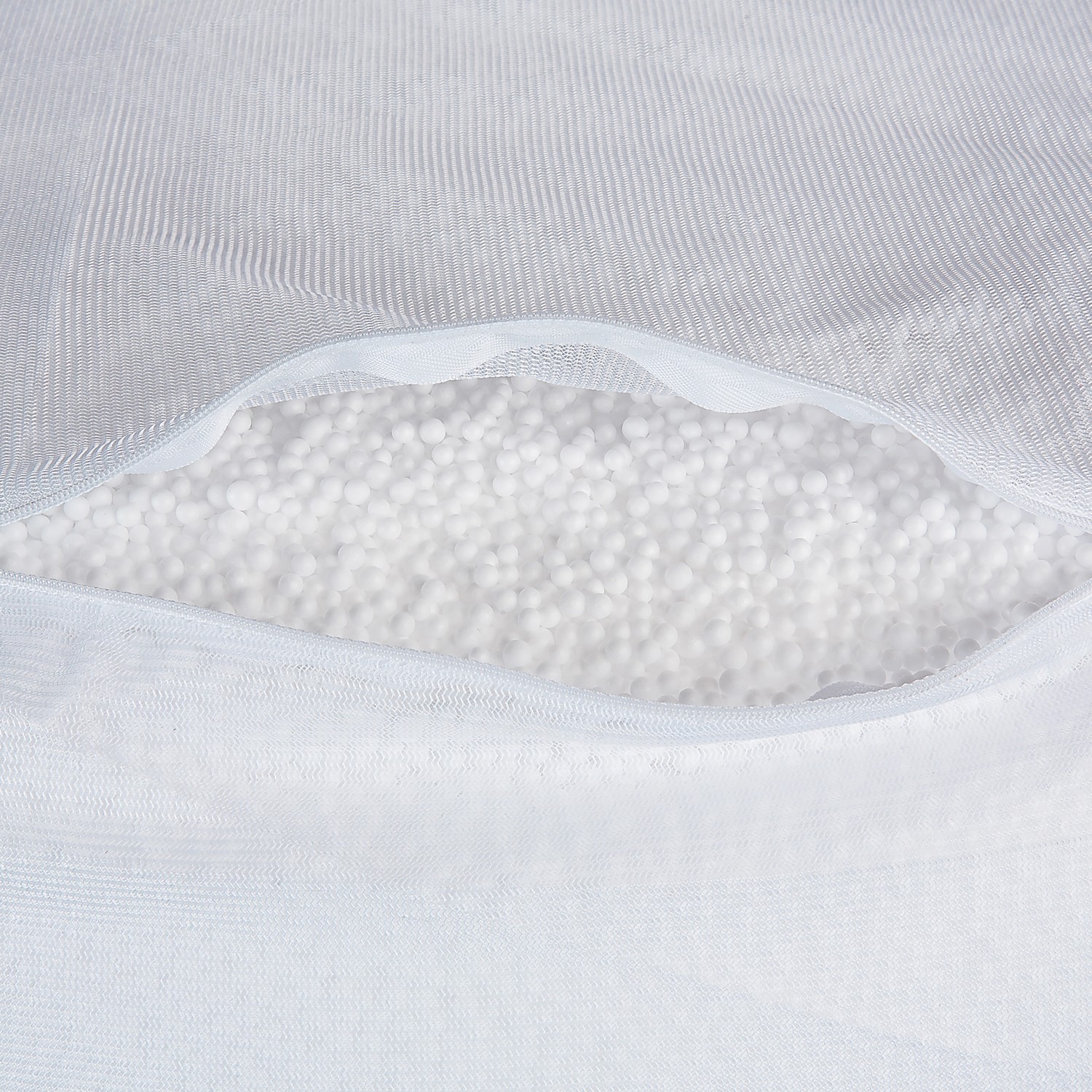 Detailaufnahme: EPS-Perlen-Füllung im Sitting Point Sessel Outside Anthrazit. Komfort und Qualität.