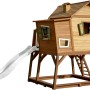 Axi Max Spielhaus aus Holz mit Rutsche, Leiter und Sandkasten im Garten.