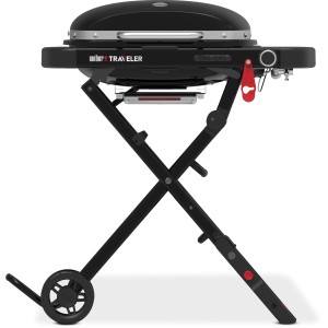 Weber Traveler Compact Gasgrill, schwarz, mit klappbarem Wagen und Rädern.