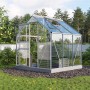 Vitavia Gewächshaus Planet 3800 mit Alu-Rahmen und Fundament im Garten.