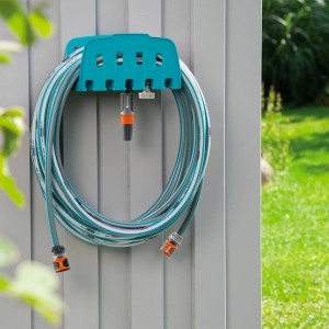 Gardena Gartenbrause Classic Set mit Schlauchaufroller, Schlauchverbindern und Wasserstopp.