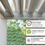 Nahaufnahme der sandfarbenen Aluminium-Lamellen einer robusten elektrischen Pergola mit integrierter Regenrinne und UV-Schutz.