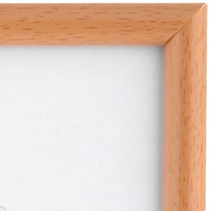 Detailansicht: Kunststoff Bilderrahmen (10x15 cm) in Buche Optik.