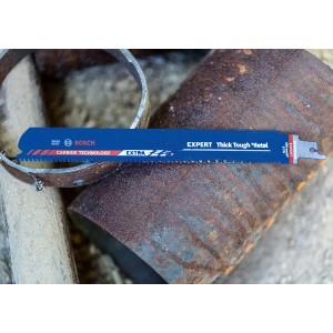 Bosch Expert Säbelsägeblatt S 1155 CHC für dickes Metall, blau.