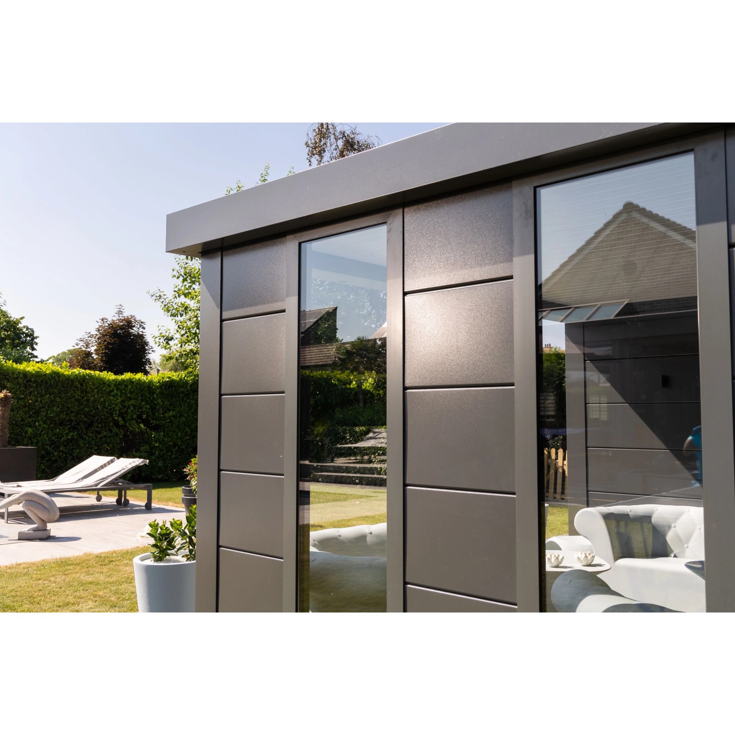 Gerätehaus Classico 3030 Lounge XL Rechts Fenster Weiße Ecken 762 x 238 cm Weiß_4