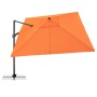 Quadratischer, orangefarbener Doppler Ampelschirm 280x280 cm mit Dreh- und Neigungsfunktion.