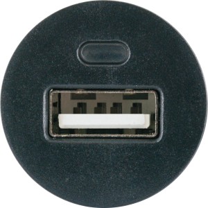 Schwaiger USB Ladeadapter für Zigarettenanzünder (12-24V), Detailansicht USB-Port.