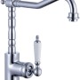 Verchromte Schütte Küchenarmatur Old Style mit hohem Auslauf und weißem Hebel.