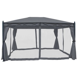 Graue MCW Pergola Calpe 4x3m mit Dach, Seitenwand und Moskitonetz.