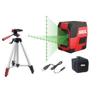 Skil Kreuzlinienlaser 1911DA mit Stativ, grüne Laserlinien, USB-Kabel und Tasche.