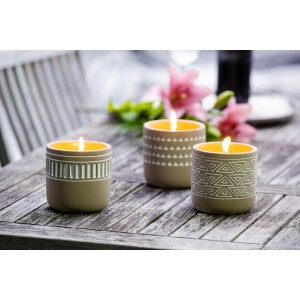 FlowerPower Citronellakerzen Duro, 3er-Set, Terrakotta-Töpfe mit verschiedenen Mustern.