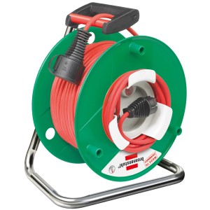 Grüne Brennenstuhl Gartenkabeltrommel Garant G 50m mit rotem Kabel und Tragegriff.