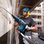 Bosch Professional GSH 7 VC Schlaghammer im Einsatz beim Stemmen von Beton.