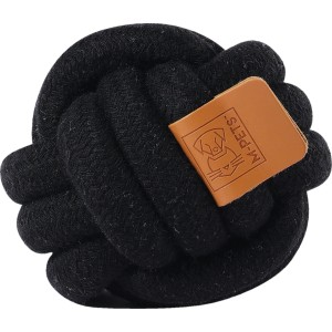 Schwarzer Hundespielzeug Ball (Ø 9,5 cm) aus Baumwolle, ideal für Zerrspiele und zur Förderung der Zahngesundheit.