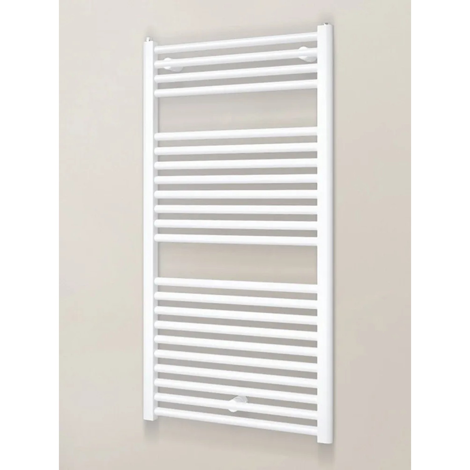 Weißer Schulte Design-Heizkörper München, 121,5x50cm, mit horizontalen Heizrohren.
