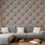 Boutique Vliestapete Martha Mauve mit Blumenmuster im Wohnraum.