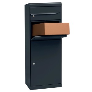 MEFA Paketkasten Maple 661 in Anthrazit mit Paket im geöffneten Fach.