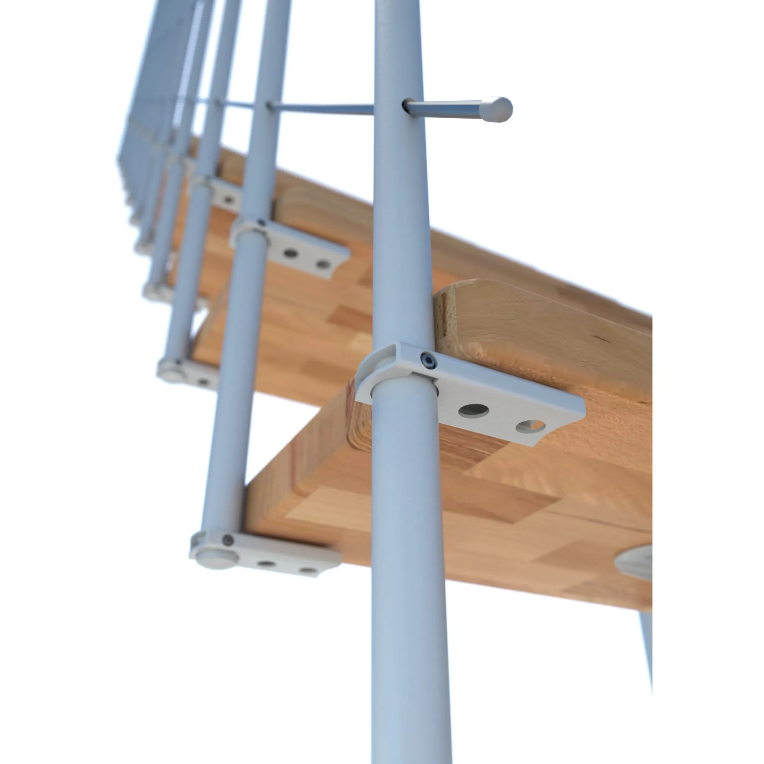 Detailaufnahme: Minka Comfort Top Mittelholmtreppe mit Buchenholzstufen und weißem Geländer.