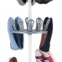 Weißes Wenko Teleskop-Schuhregal Achilles mit mehreren Schuhpaaren und Stiefeln.