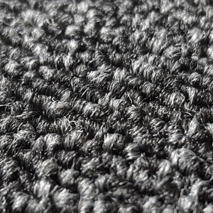 Detailaufnahme: Schwarzer Teppichboden Schlinge Malmö, Meterware. Robuster, eleganter Teppich.