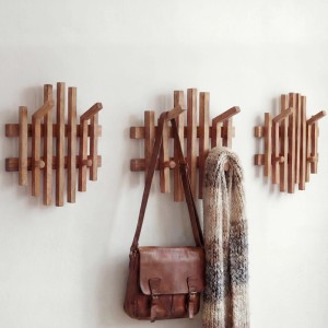 3er Set Garderobenpaneele aus Eiche Massivholz mit Haken, erweiterbar.