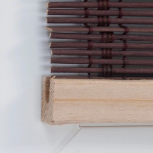 Detailansicht OBI Bambus-Raffrollo Mataro Teak, 100x160cm, Bambusrollo mit Holzleiste.