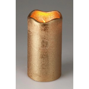 Goldene LED-Kerze aus Wachs mit flackerndem Licht, Timerfunktion und wellenförmigem Rand, 7x13 cm.