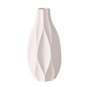 Weiße Boltze Home Vase Avantika, Ø 16 cm, 30 cm hoch, aus Steingut mit geometrischem Muster.