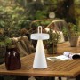Weiße LED-Akku-Tischleuchte Alwa (28,9 cm) für Innen & Außen. Dimmbar, warmweißes Licht.