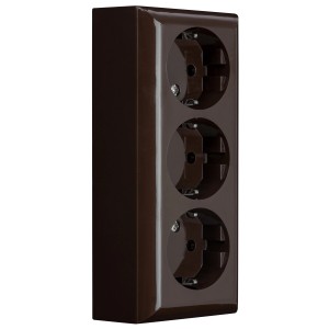 REV Ritter Aufputz-Steckdose PlanoLuxe 3-fach, braune 3-fach Steckdose für die Wandmontage.