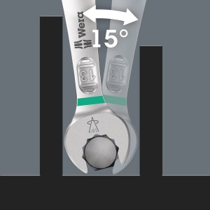 Wera Joker Maulschlüssel 13 mm im Einsatz, zeigt 15° Winkel für enge Bauräume.