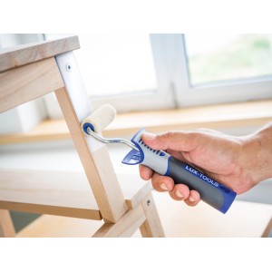 Hand lackiert Holz mit LUX Filzwalze (6 cm, 2 Stk.). Farbwalze für schlierenfreies Lackieren.