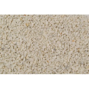 Nahaufnahme: Carrara Marmorsplitt, weiß, 6-9 mm, Zierkies für Garten und Landschaftsbau.