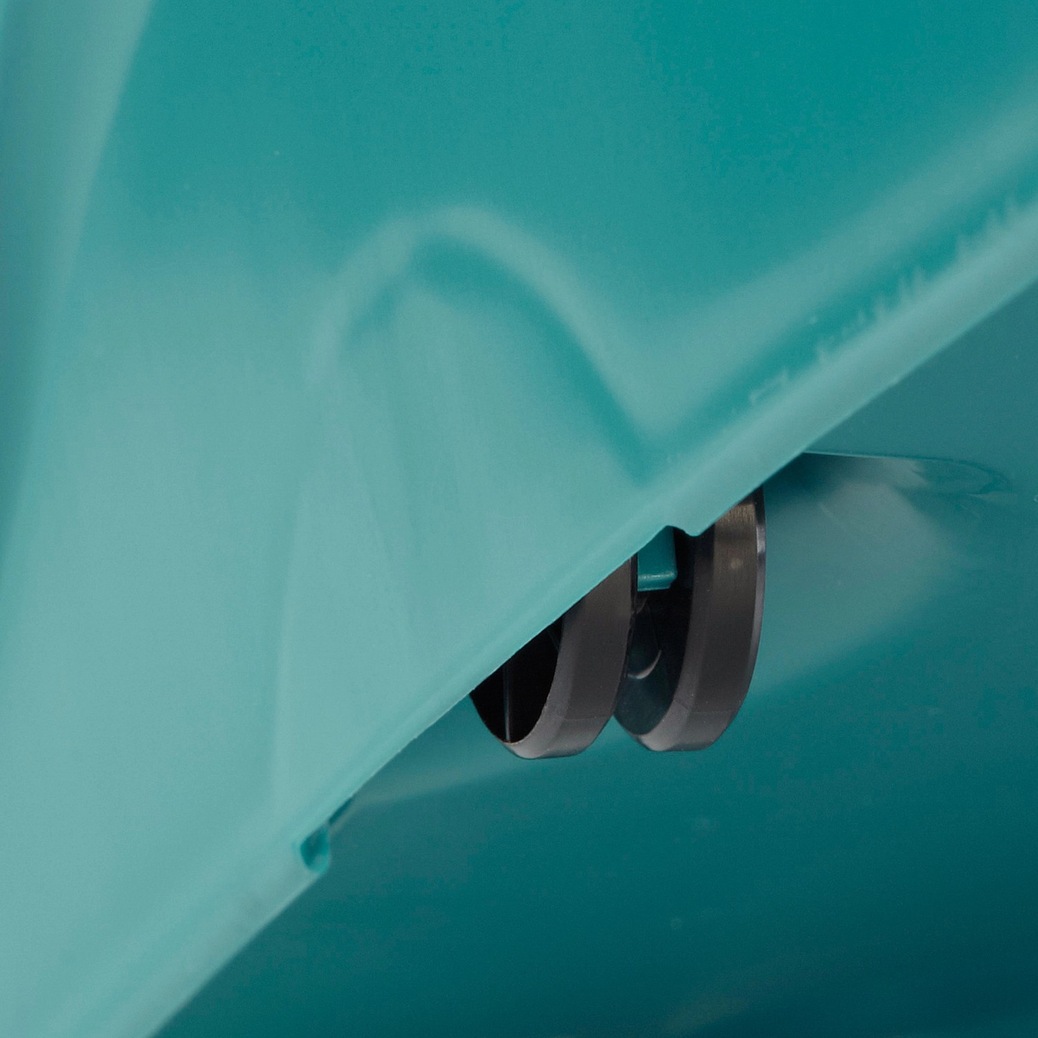 Detailaufnahme: Rollen am Leifheit Bodenwischer-Set für leichten Transport.