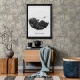 Michalsky Living Vliestapete Change mit Palmenmuster in Beige und Grau.