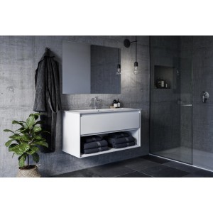 Modernes Badezimmer mit Ideal Standard Connect Air Wannenarmatur Unterputz in Chrom.