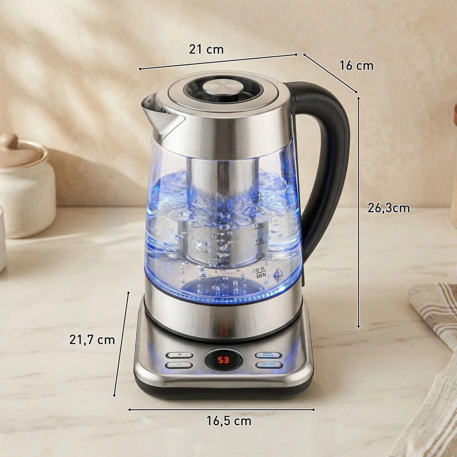 Silberner HOMCOM Wasserkocher aus Glas und Edelstahl mit blauem LED-Licht, Teefilter und Temperaturanzeige auf Küchenzeile.