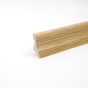Sockelleiste Clipfix A, Eiche hell furniert, 22x40x2500 mm. Holzleiste für Bodenabschluss.