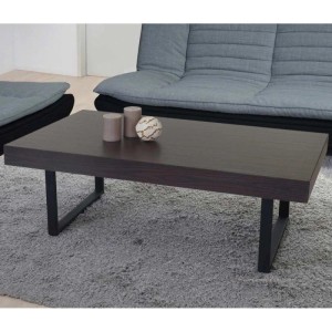 Rechteckiger Couchtisch Genk in Wenge mit dunklen Metallfüßen im Wohnzimmer.