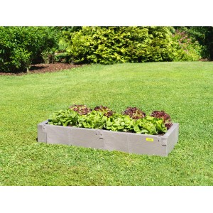 Juwel Timber Hochbeet Grund- und Aufbau-Set aus Kunststoff mit Salat bepflanzt im Garten.