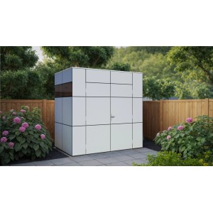 Modernes, hellgraues Bertilo Gartenhaus HPL Mini (231x152cm) mit Flachdach im Garten.