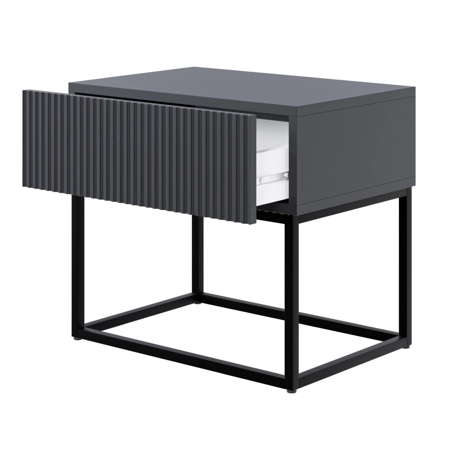 Selsey Veldio Nachttisch, schwarz, mit Rillenfront und offener Schublade auf schwarzem Metallgestell, 50 cm.