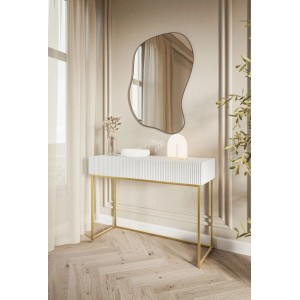 Selsey Veldio Schminktisch weiß mit geriffelter Front, goldenen Beinen und zwei Schubladen in modernem Raum.