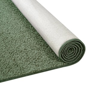 Gerollter, grüner Kurzflorteppich (160x230 cm) der Marke Vital. Detailaufnahme.