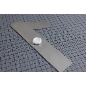 Uhu Repair All Powerkit Minis, 6x5g Universal-Kleber, weiße Knetmasse auf Metall.